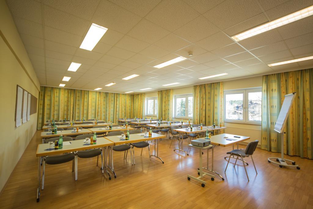 Hotel Restaurant Schwartz Neusiedl am Steinfelde Eksteriør billede