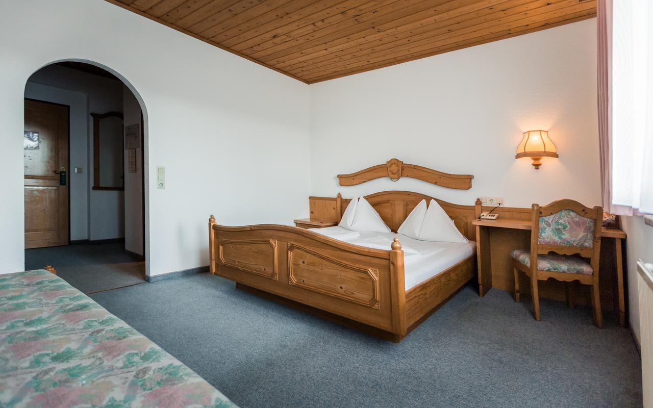 Hotel Restaurant Schwartz Neusiedl am Steinfelde Eksteriør billede
